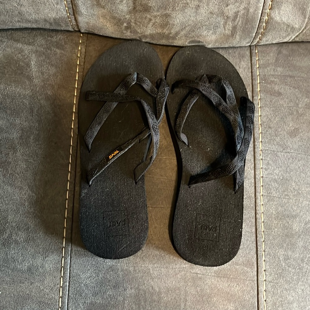Teva flip flops - black